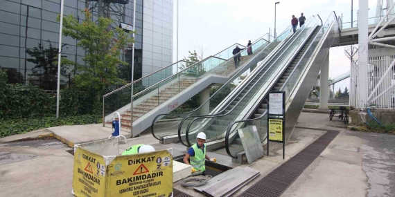 10 noktada yürüyen merdivenlere periyodik bakım
