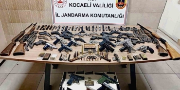 18-ruhsatsiz-tabanca-ve-av-tufegi-ele-gecirildi-tRgrPHMj.jpg