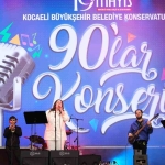 90lar-sarkilari-genclerle-bulustu-rblODI6v.jpg