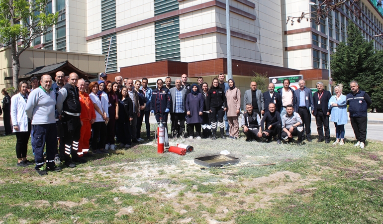 Kocaeli Devlet Hastanesi'nde Tatbikatlara Aralıksız Devam Ediliyor