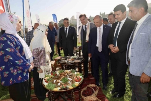 asirlik-tarifler-tarihi-hereke-kalesinde-tanitildi-aVyAd66i.jpg