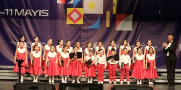 buyuksehirin-cocuk-korosuna-ritmik-uyumda-basari-odulu-1fIlTzQS.jpg