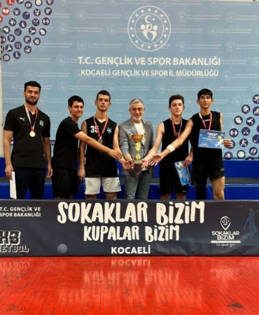 cayirovanin-genc-basketbolculari-il-sampiyonu-oldu-F38PUwq1.jpg