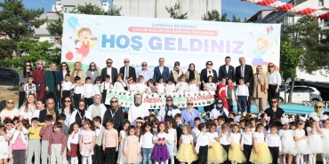 cocuk-kuluplerinde-egitim-goren-minikler-hunerlerini-sergiledi-pQVYmffA.jpg
