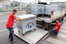 daha-temiz-bir-izmit-icin-yeni-konteynerler-sahada-irmfgziv.jpg