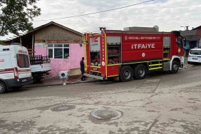evin-odasinda-cikan-yangin-itfaiye-ekipleri-tarafindan-sonduruldu-QQzPdvm6.jpg
