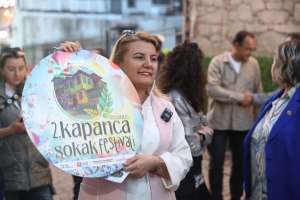 fatma-baskan-festival-coskusunu-birlikte-yasayalim-ev8BWG45.jpeg