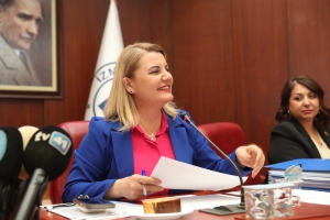 fatma-baskan-kollari-sivadik-kendi-oz-gucumuzle-hizmet-verdik-dfLNdU3H.jpg