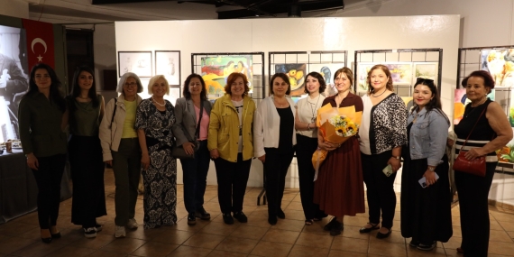 Firdevs Çalışkan Resim Atölyesi NOKTA sergisi Cumhuriyet Parkı’nda sanatseverlerle buluştu