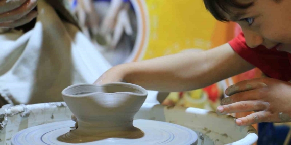 Hem çocuklar hem yetişkinler sinema gecesiyle özel anlar yaşadı