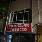 is-yerinde-unutulup-kapi-ustune-kilitlenince-careyi-camda-aradi-duserek-agir-yaralandi-9IOSeXPs.jpg