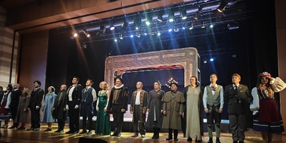 İstanbul’da Kocaeli Şehir Tiyatroları rüzgârı esti