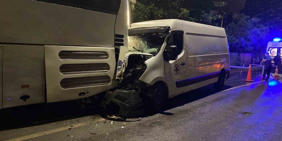 İzinsiz alınan araçla ortalığı savaş alanına çevirdiler: 3 yaralı