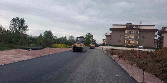 Kartepe’de asfalt hamlesi