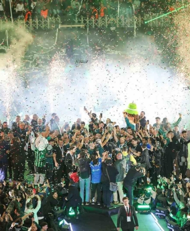 kocaelispor-38-macin-21ini-kazanarak-sampiyon-oldu-2-vQzIgGNF.jpg