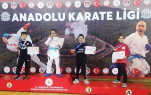 korfezin-karatecileri-madalyasiz-donmuyor-ABitMItO.jpg