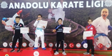 korfezin-karatecileri-madalyasiz-donmuyor-ABitMItO.jpg
