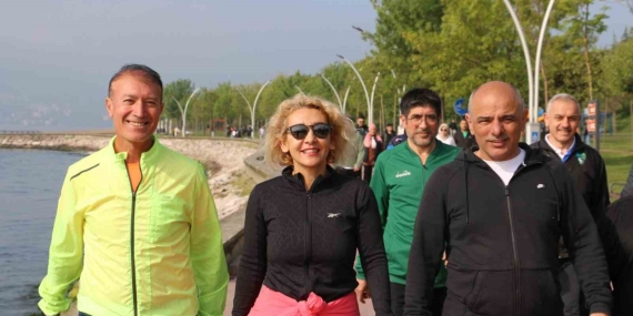 Körfezliler sağlıklı yaşam için yürüdü