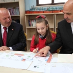 kucuk-baskaninin-talimatlari-yerine-getiriliyor-SwGDQscO.jpg