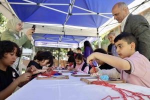 minik-eller-hereke-halisi-dokudu-Q9BSBuUK.jpg