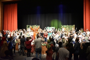muzikal-tiyatro-oyunu-minik-tiyatroseverlerle-bulustu-IVhBYXC4.jpg