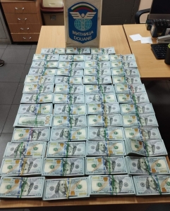 otobus-buzdolabinda-510-bin-dolar-tirin-su-tankinda-100-bin-euro-yakalandi-AYMhZYMY.jpg
