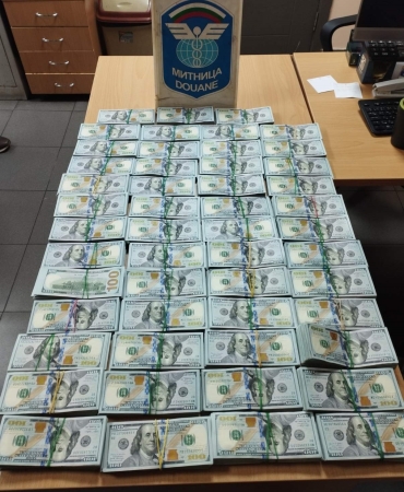 otobus-buzdolabinda-510-bin-dolar-tirin-su-tankinda-100-bin-euro-yakalandi-AYMhZYMY.jpg