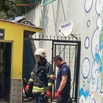 otomobil-okul-bahcesine-uctu-ogrencilerin-derste-olmasi-faciayi-onledi-1-yarali-ufK1Vf19.jpg