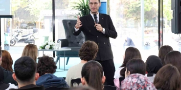 profesorden-yapay-zeka-uyarisi-mesajlariniz-okunuyor-analiz-ediliyor-RV19atOr.jpg