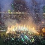Kocaelispor camiası kupayı ünlü isimlerle kutladı