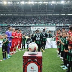 sampiyon-kocaelispor-son-macina-alkislarla-cikti-TDeFQbwI.jpg