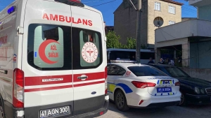servis-minibusunun-carptigi-7-yasindaki-cocuk-yaralandi-QqQtP9VM.jpg