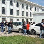 surucunun-icinde-bulundugu-otomobil-kursun-yagmuruna-tutulmustu-5-supheli-yakalandi-6uni23lg.jpg