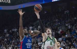 thy-euroleague-a-efes-85-panathinaikos-82-8OCN4hmS.jpg