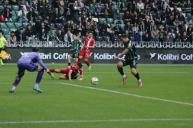 trendyol-1-lig-kocaelispor-4-ankara-keciorengucu-1-ilk-yari-IgkQv6jH.jpg