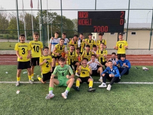 u15-turkiye-sampiyonasinin-bilecik-etabinin-sampiyonu-yenikaramanspor-oldu-Pzf5VaLs.jpg