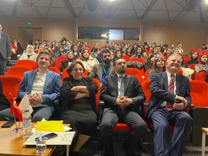 yapay-zeka-eczaciliga-da-damga-vuracak-GyUJ1b6i.jpg
