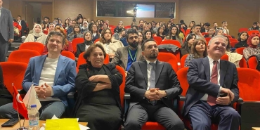 yapay-zeka-eczaciliga-da-damga-vuracak-GyUJ1b6i.jpg