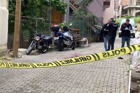 yer-kavgasinda-abi-kardes-arasinda-kan-akti-LJYSVEWi.jpg