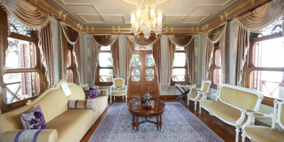 133 yıllık tarihi konakta zamanda yolculuğa çıktılar