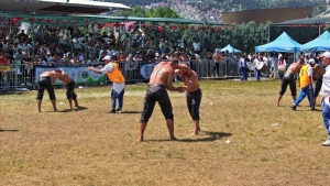 17-sekapark-altin-kemer-yagli-guresleri-basliyor-vlqWycF9.jpg