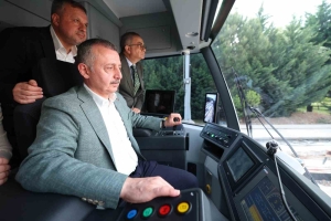 alikahya-tramvay-hattinda-ilk-surus-baskan-buyukakindan-6qcmbsp4.jpg