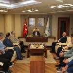 baskan-buyukakin-guven-tazeleyen-federasyon-baskani-ve-yonetimini-agirladi-jjjlnDhh.jpg