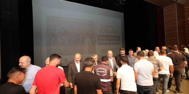 baskan-buyukgoz-belediye-personeliyle-bayramlasti-qEy6Dcnu.jpg