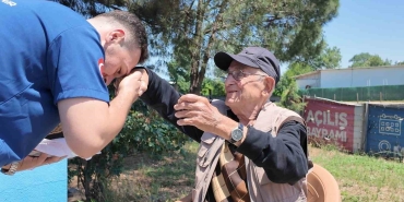 bu-kez-hizmet-icin-degil-bayramlasmak-icin-geldiler-AN48nBpc.jpg