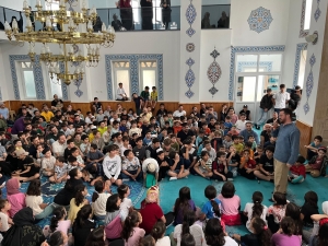 dijital-dunyada-yolunu-arayan-cocuklara-rehberlik-zawPFDlp.jpg