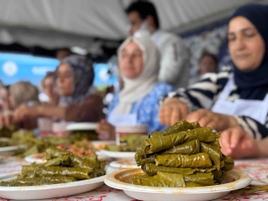 gastronomi-festivalinde-hem-gozler-hem-de-damaklar-senlendi-YsGSUDDJ.jpg