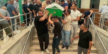 girdigi-denizde-hayatini-kaybetmisti-son-yolculuguna-ugurlandi-cqBae88e.jpg