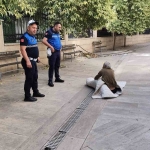 kimsesiz-vatandasa-yardim-eli-WS877jYd.jpg