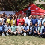 kocaelinin-muhtarlari-izmitte-babalar-gununde-bulustu-cGERFlts.jpg